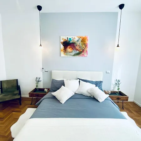 Roof Top Apartment *